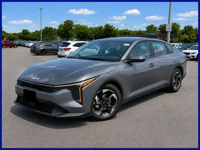 2025 Kia K4 LXS AT's photo