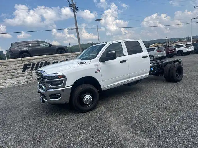 2026 RAM 3500 Tradesman 4X4 Crew Cab's photo