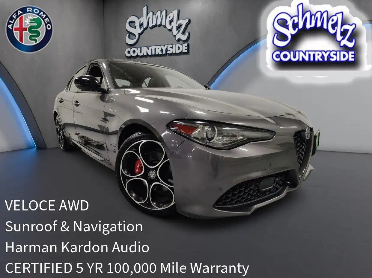 2022 Alfa Romeo Giulia 2.0 Ti Veloce AWD Auto's photo