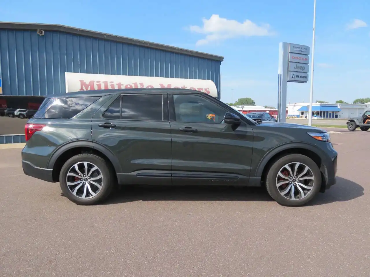 2021 Ford Explorer ST 4WD's photo