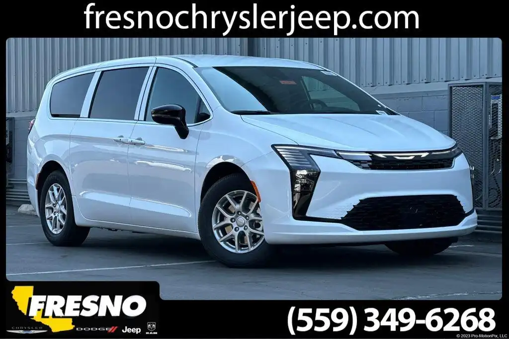 2027 Chrysler Pacifica Select's photo