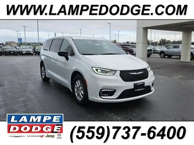 2026 Chrysler Pacifica Select photo 1
