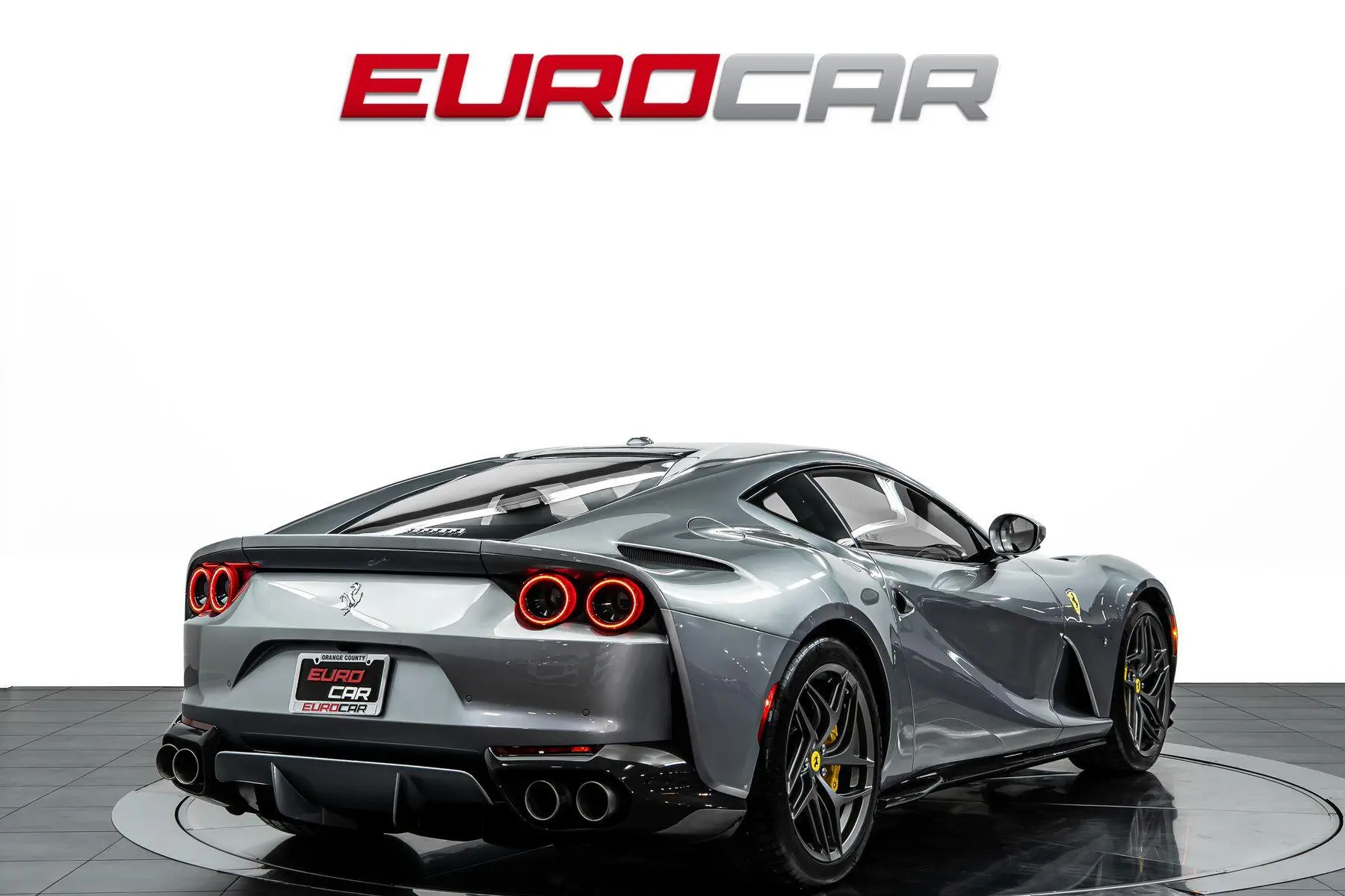 2020 Ferrari 812 Base photo 5