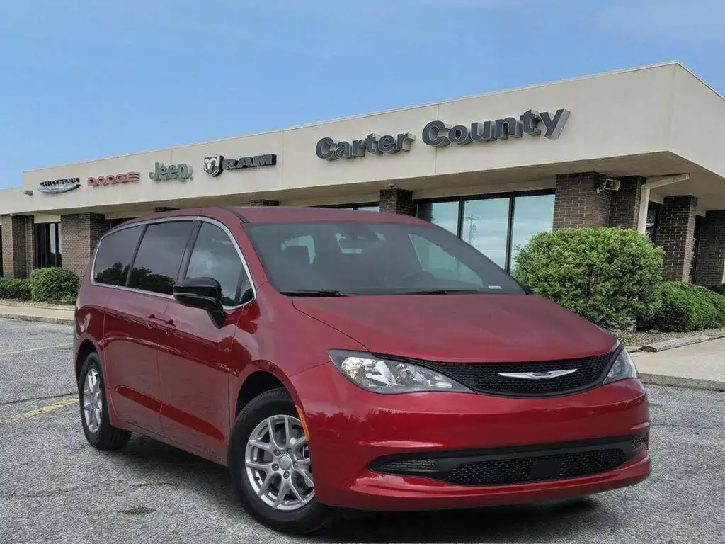 2027 Chrysler Voyager LX's photo