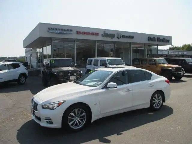 2016 INFINITI Q50 2.0t Premium's photo