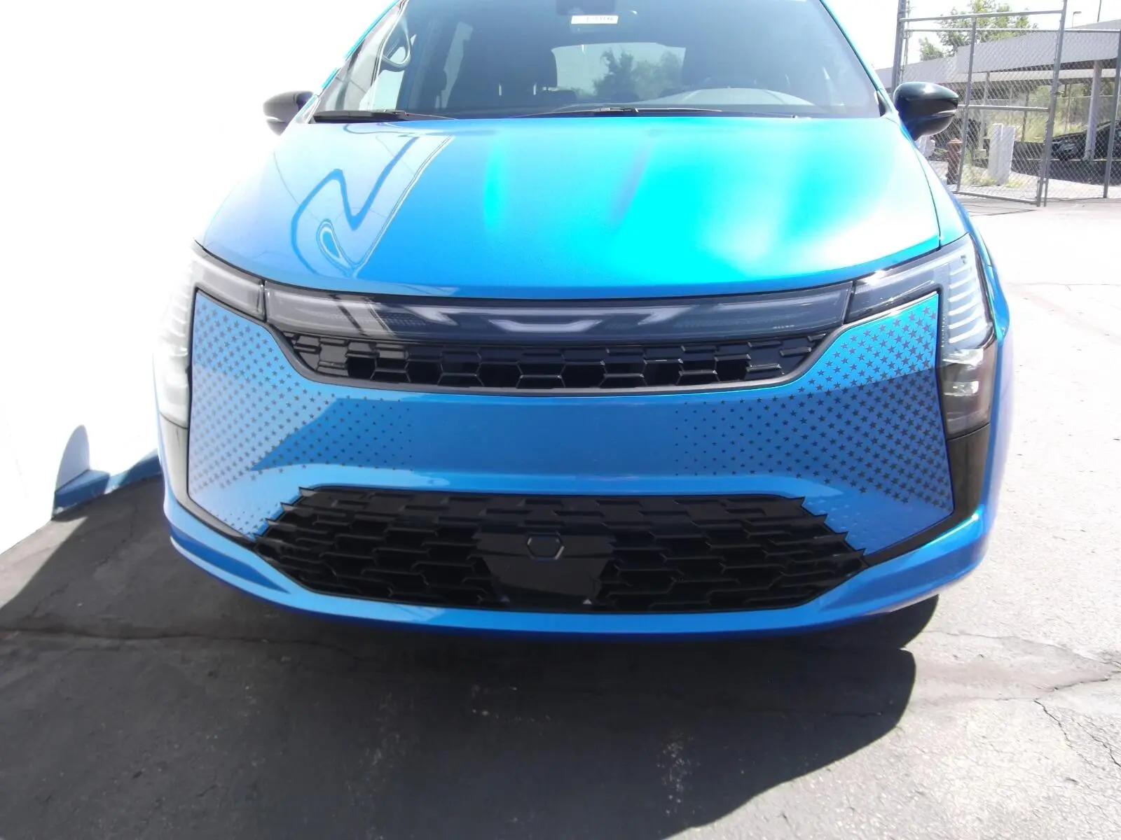 2027 Chrysler Pacifica Select AWD photo 4