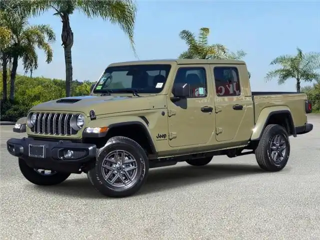 2026 Jeep Gladiator Sport S Auto's photo