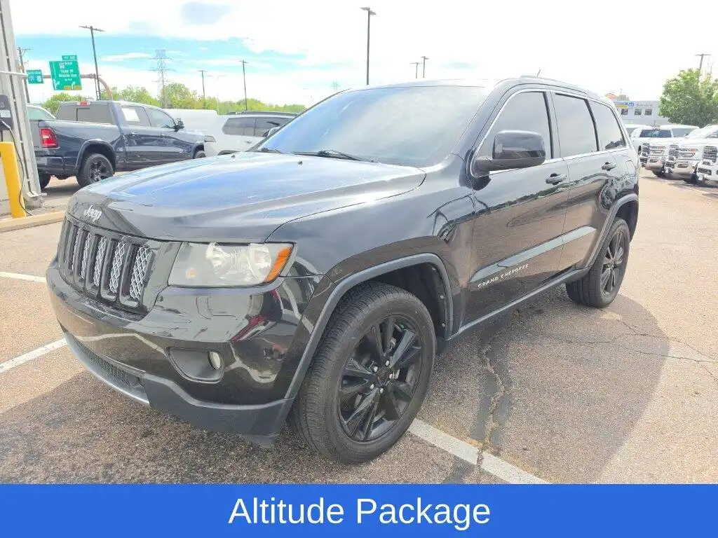 2012 Jeep Grand Cherokee Laredo's photo