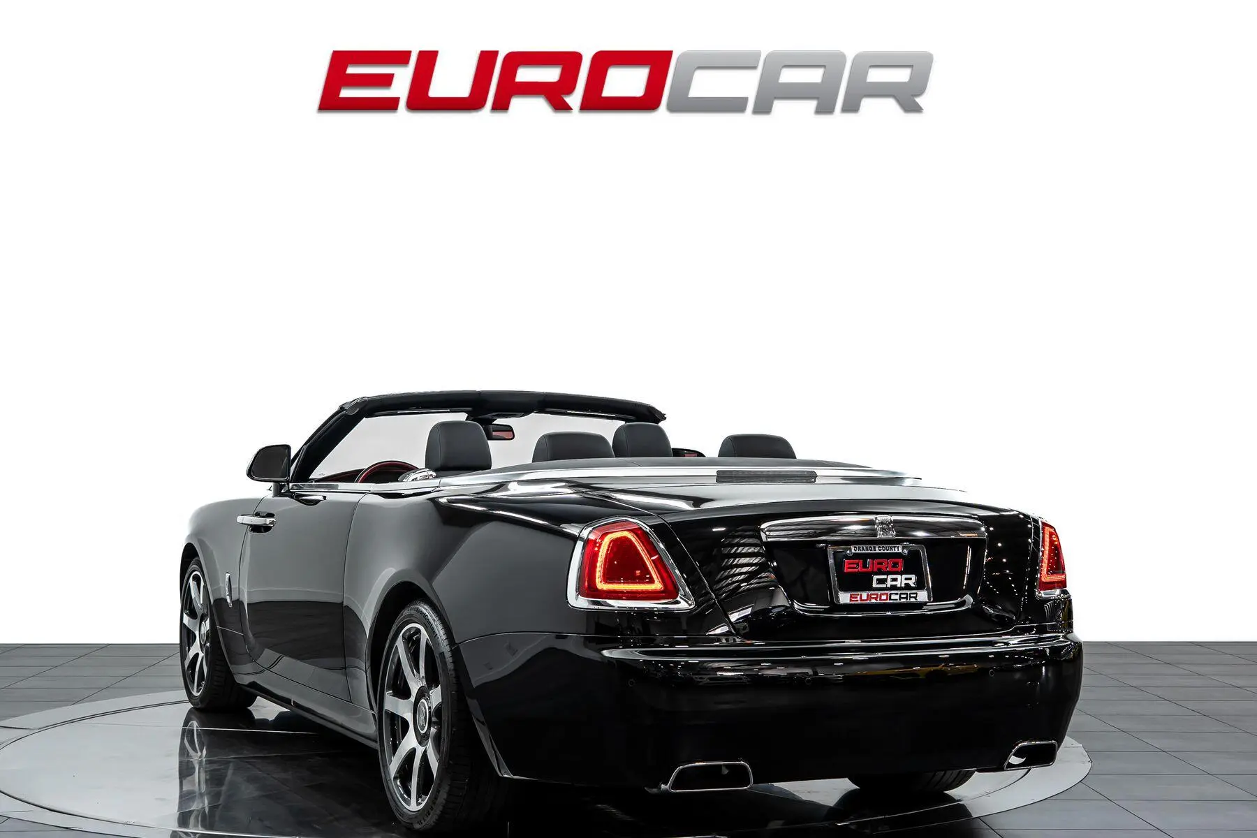 2017 Rolls-Royce Dawn Base photo 4