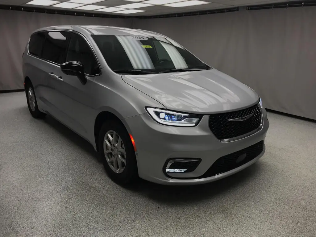 2026 Chrysler Pacifica Select photo 5