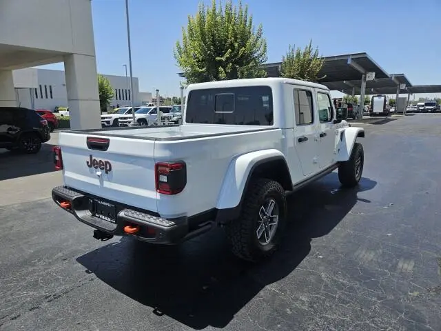 2026 Jeep Gladiator Mojave X Auto photo 5