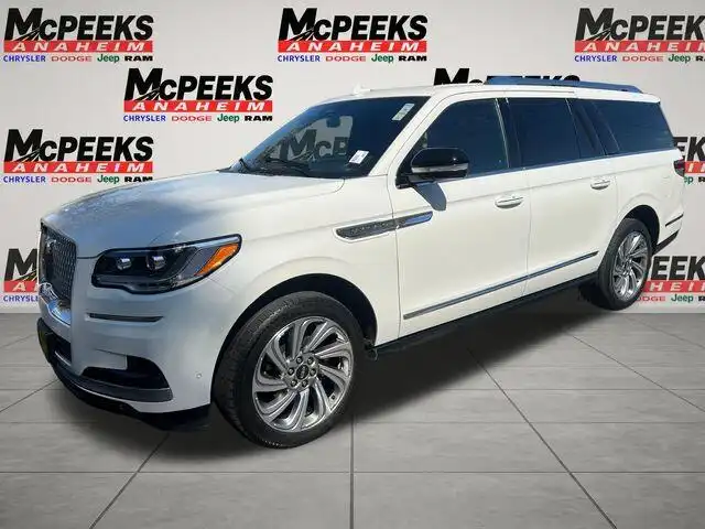 2022 Lincoln Navigator Reserve 4WD L's photo