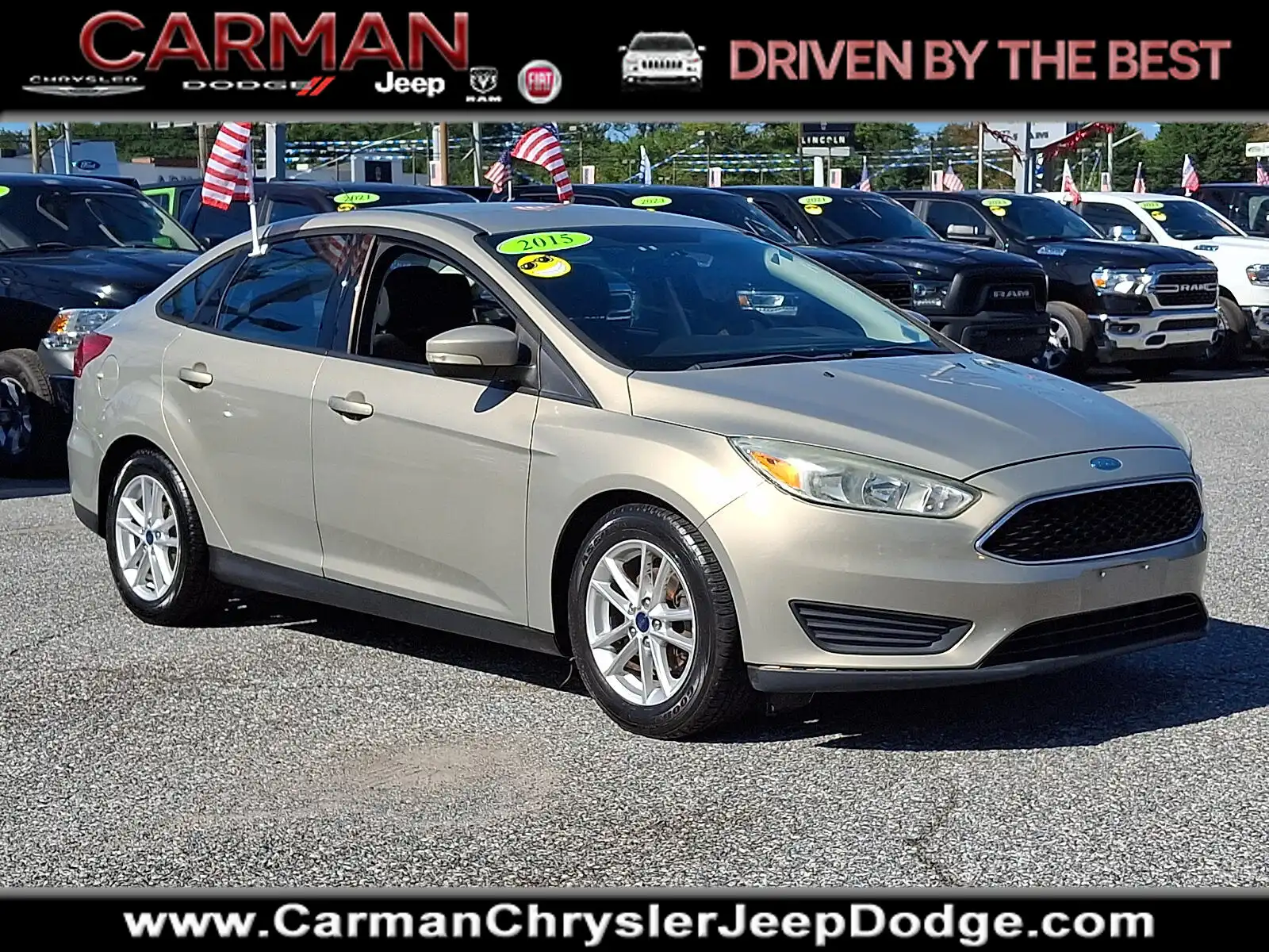 2015 Ford Focus SE Sedan's photo