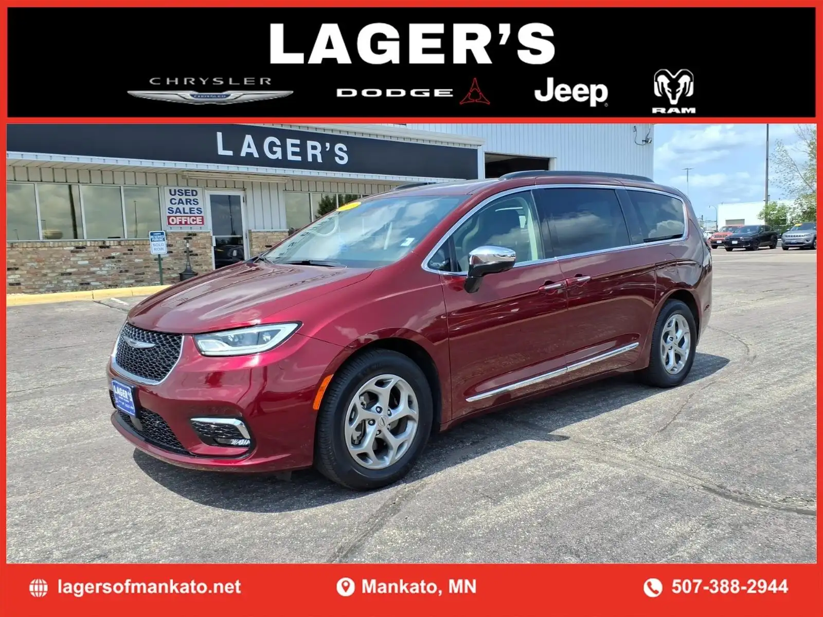 2023 Chrysler Pacifica Limited's photo