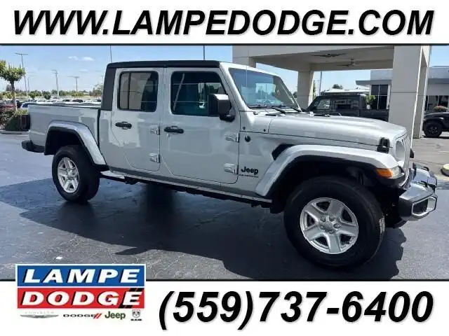 2022 Jeep Gladiator Sport S's photo
