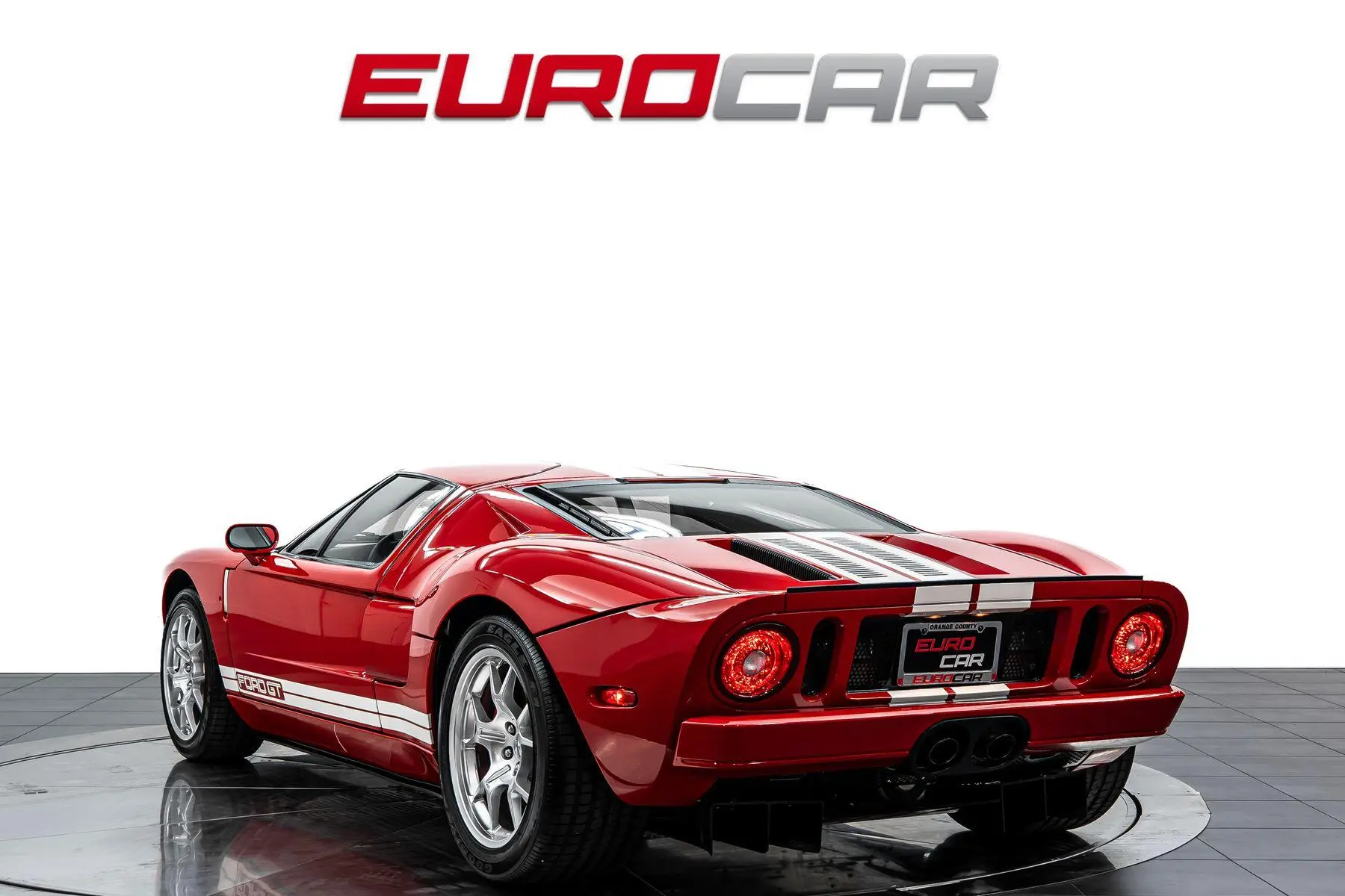 2005 Ford GT Base photo 3