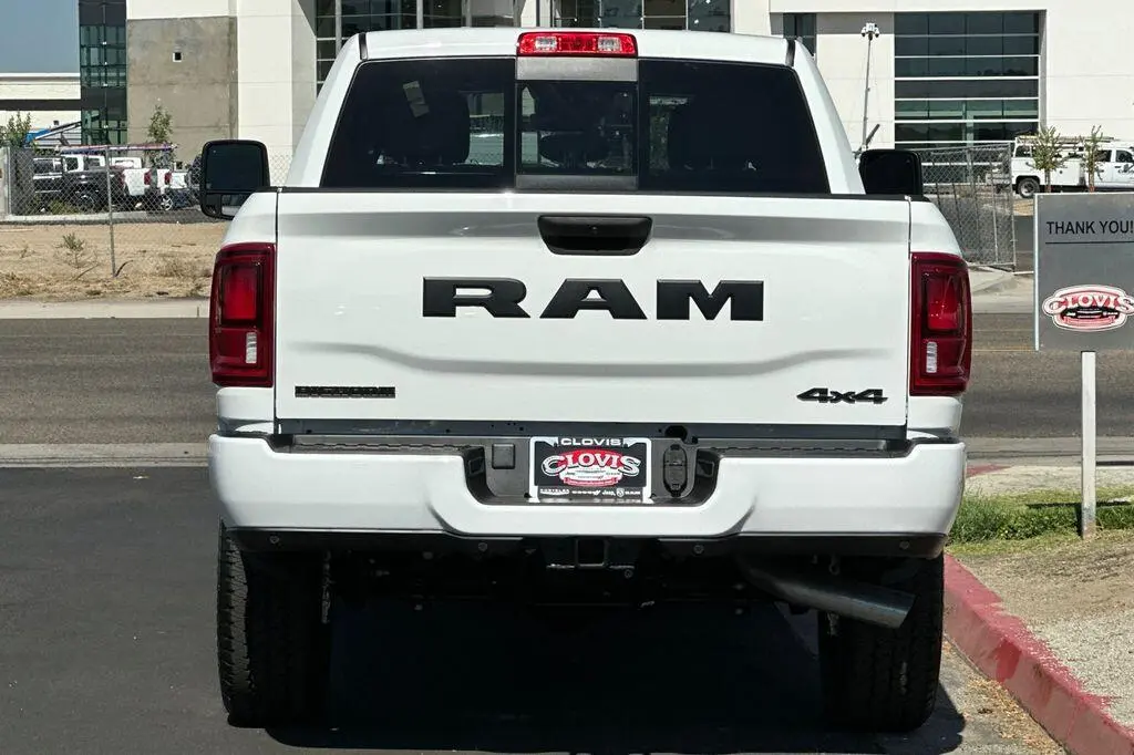 2026 RAM 2500 Big Horn 4X4 Crew Cab SWB photo 5