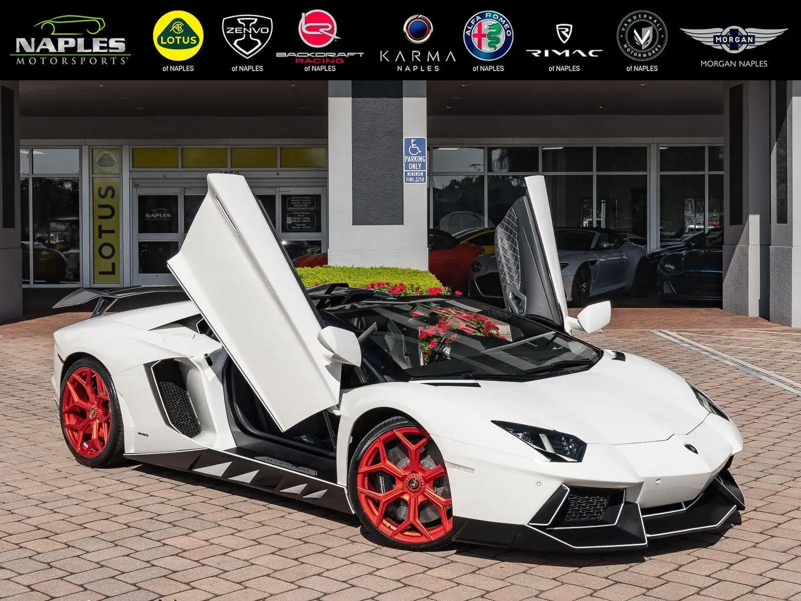 2016 Lamborghini Aventador's photo