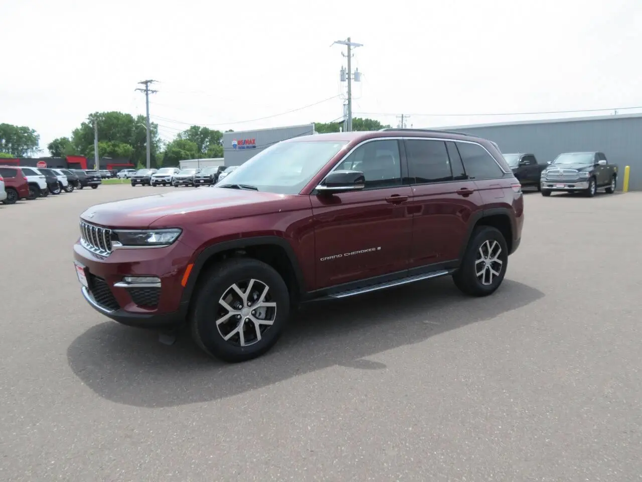 2025 Jeep Grand Cherokee Limited 4x4 photo 4