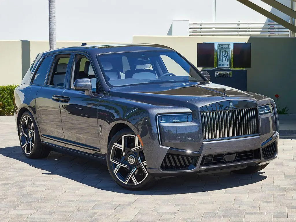 2027 Rolls-Royce Cullinan Black Badge photo 5