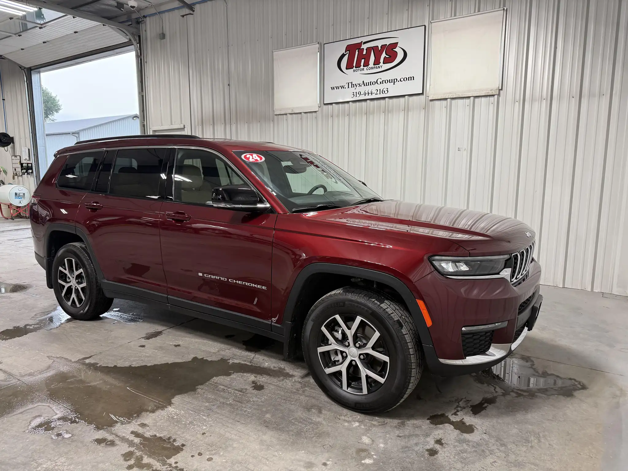 2024 Jeep Grand Cherokee L Limited 4x4's photo