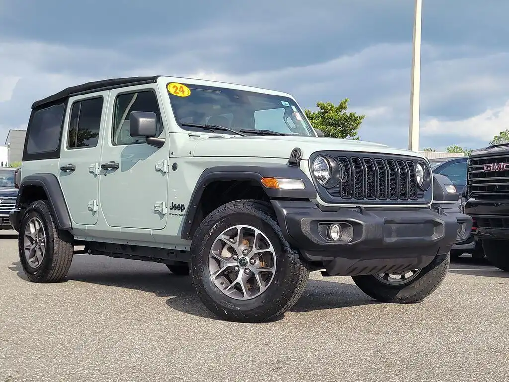 2024 Jeep Wrangler Sport S's photo