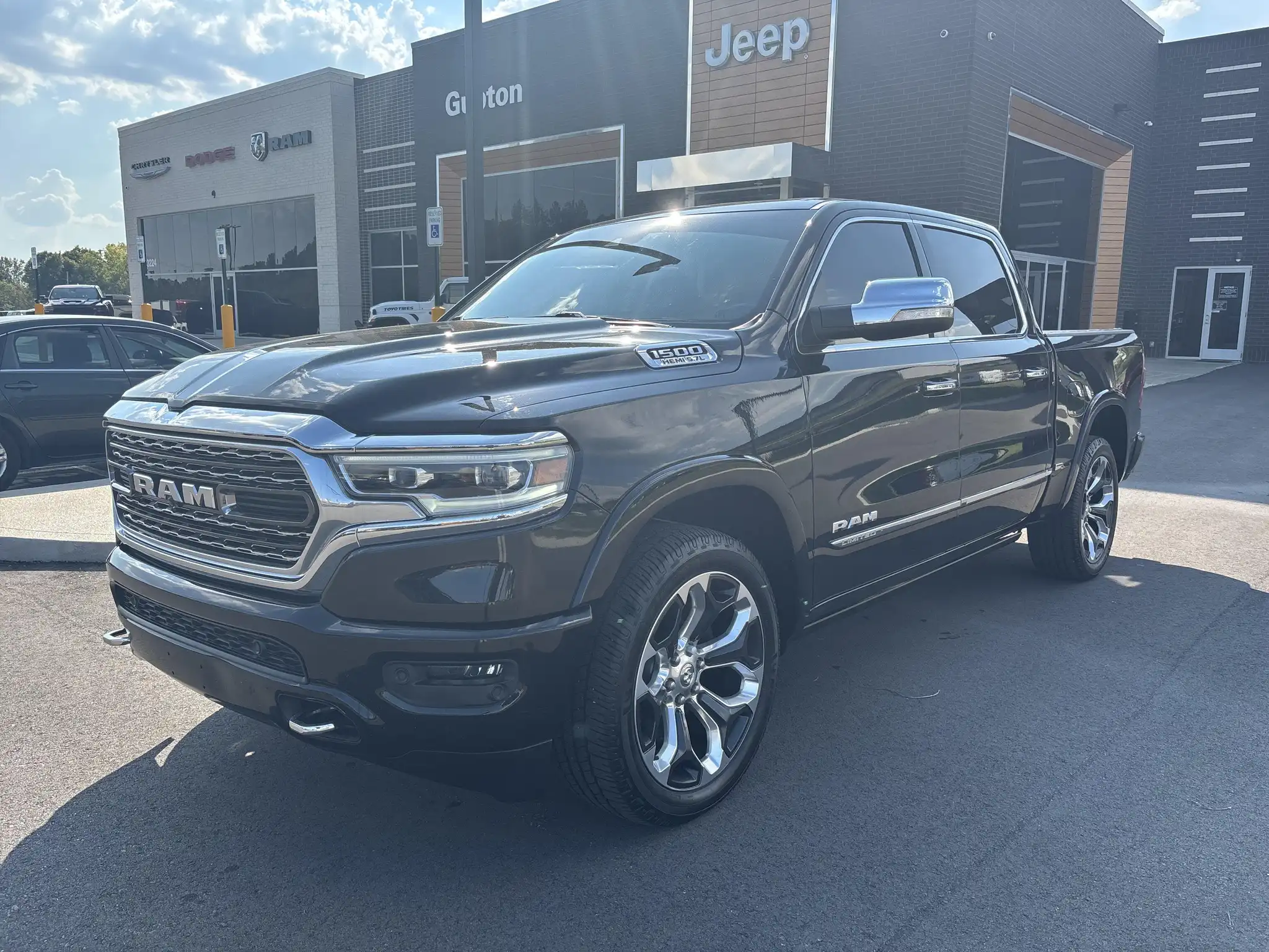 2020 RAM 1500 Limited 4WD Crew Cab 5'7's photo
