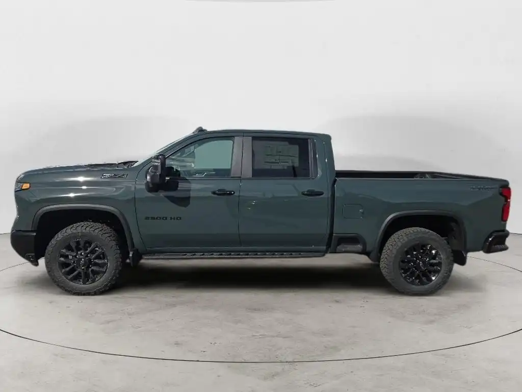 2026 Chevrolet Silverado HD LT 4WD Crew Cab Standard Box's photo