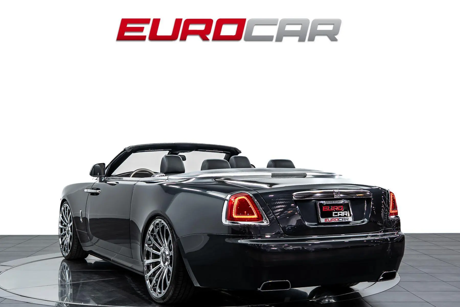 2018 Rolls-Royce Dawn Base photo 4