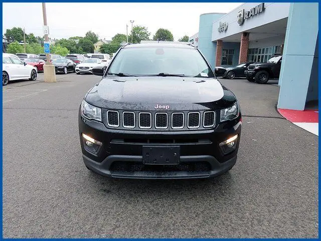 2021 Jeep Compass Latitude 4X4 photo 3