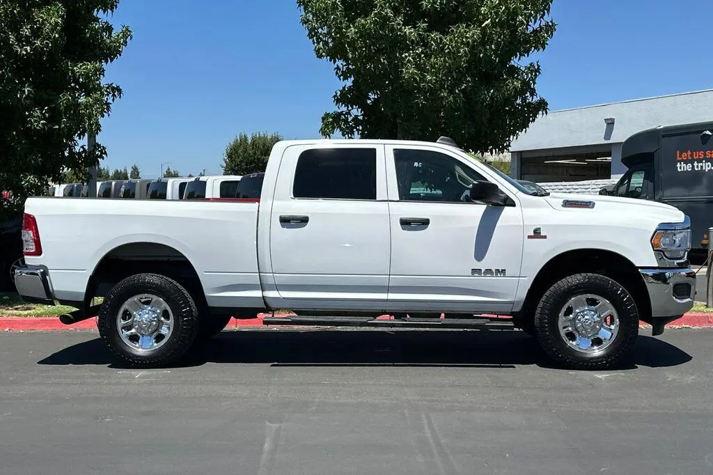 2019 RAM 2500 Tradesman 4X4 Crew Cab SWB photo 3