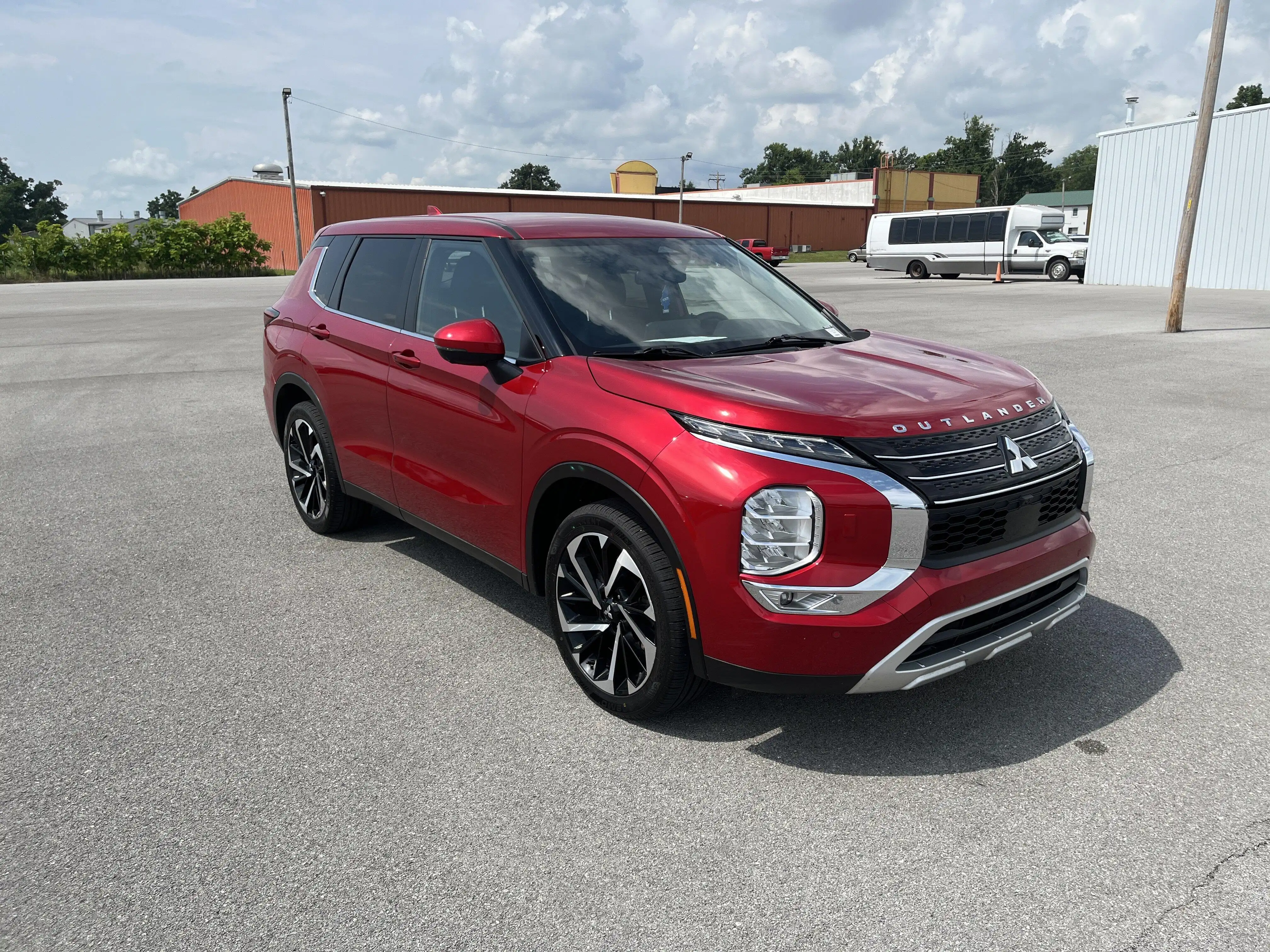 2024 Mitsubishi Outlander SE S-AWC's photo