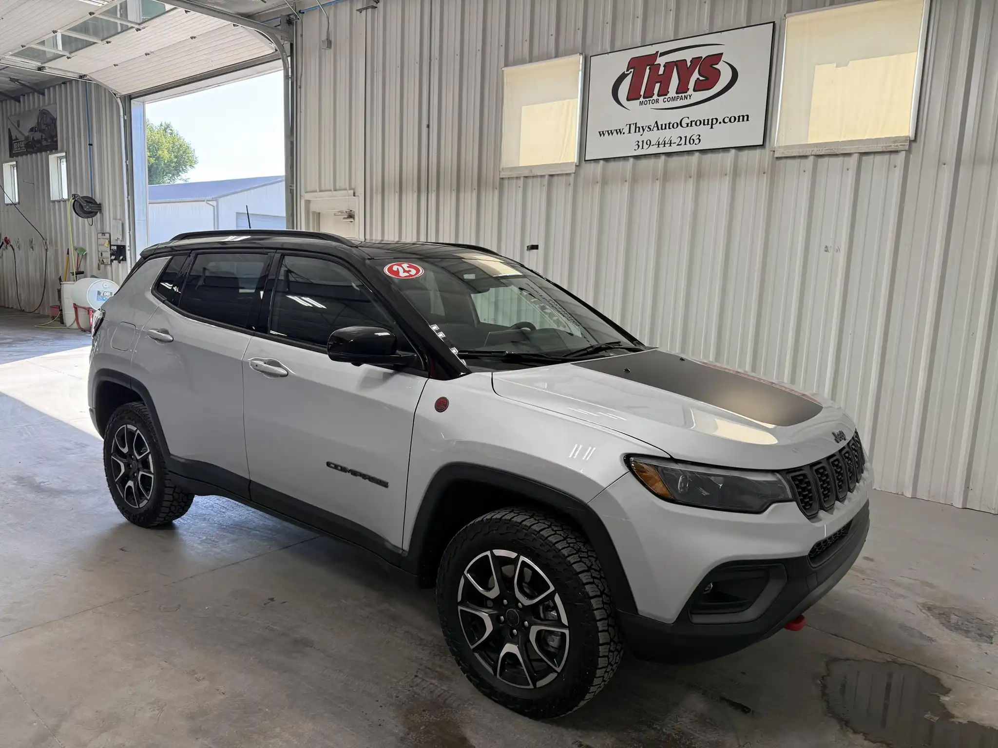 2025 Jeep Compass Trailhawk 4WD's photo