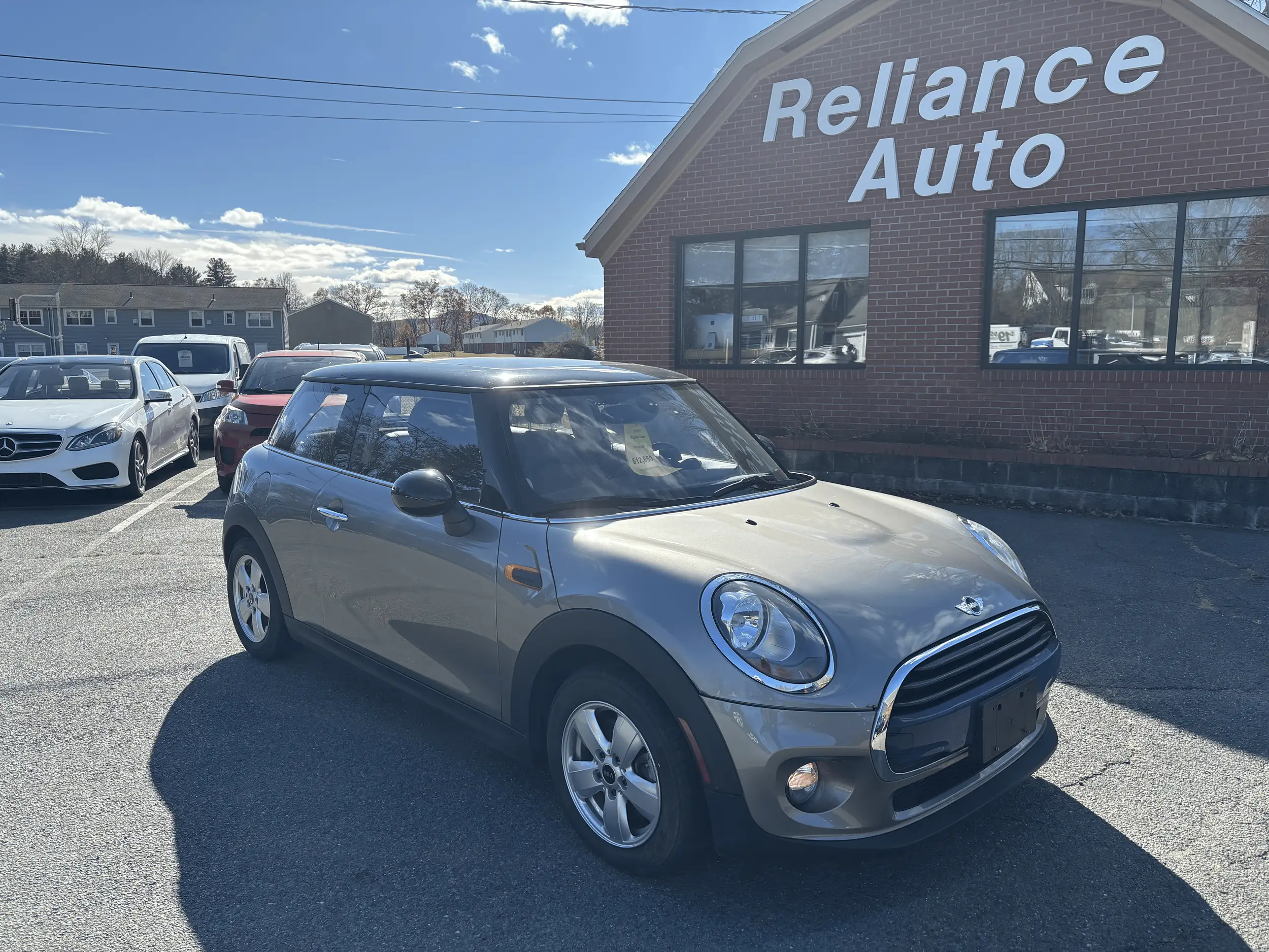 2018 MINI Cooper Base photo 1