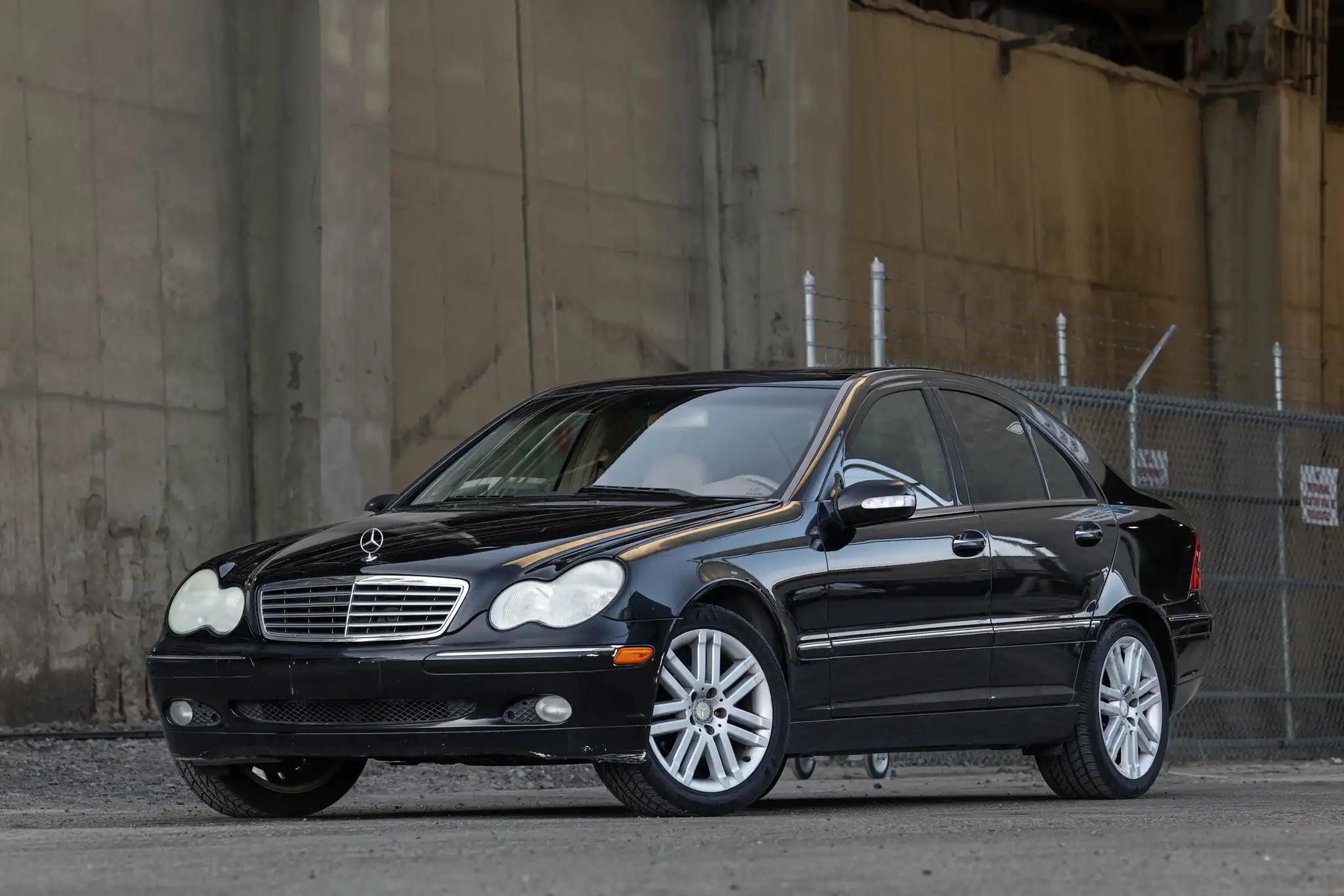 2004 Mercedes-Benz C-Class C240's photo