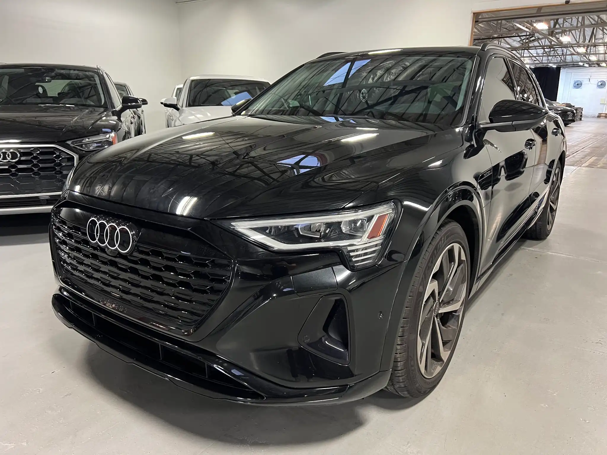 2024 Audi Q8 e-tron 114 kWh Premium Plus quattro 55's photo