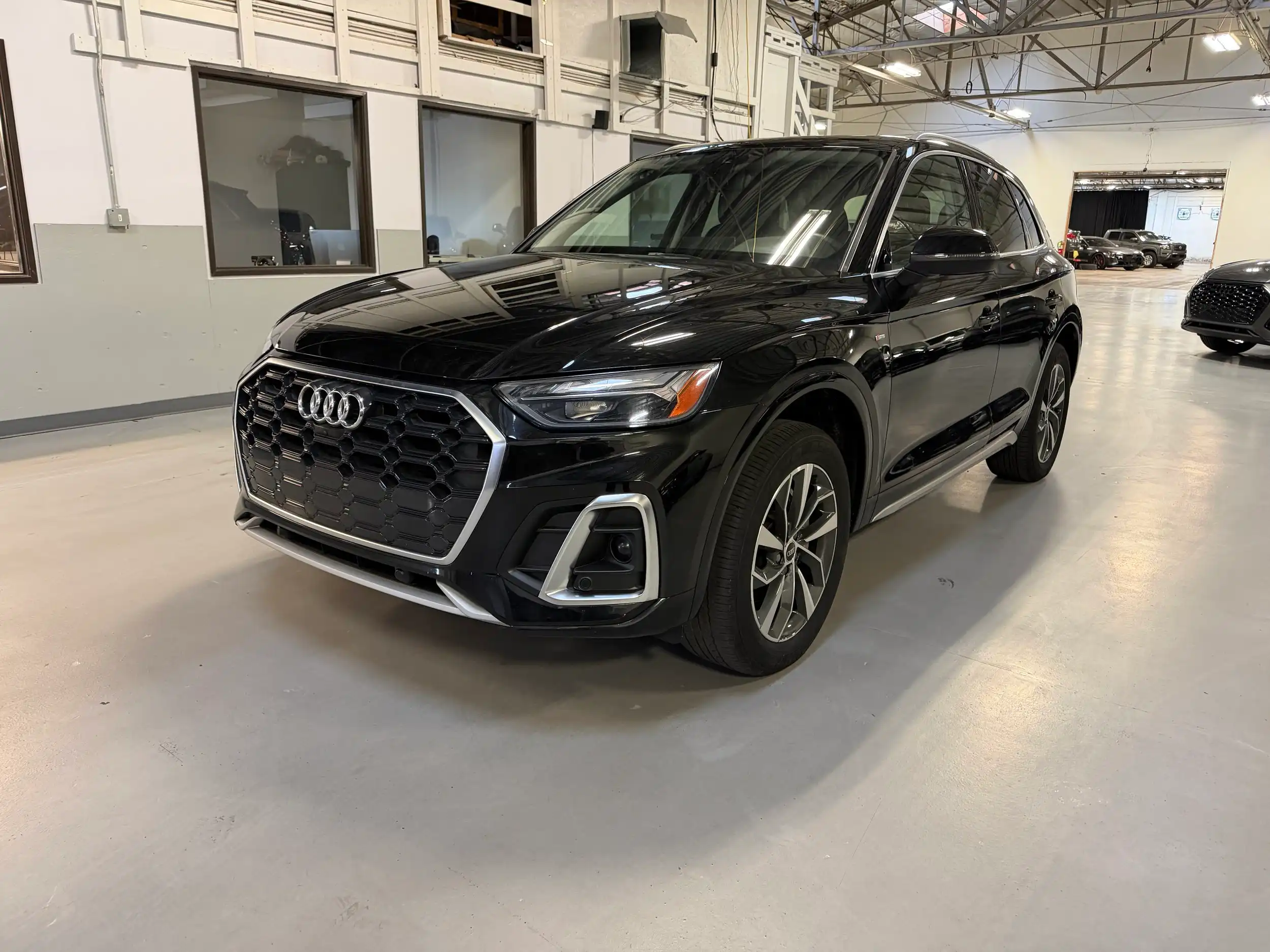 2023 Audi Q5 45 Premium Plus's photo