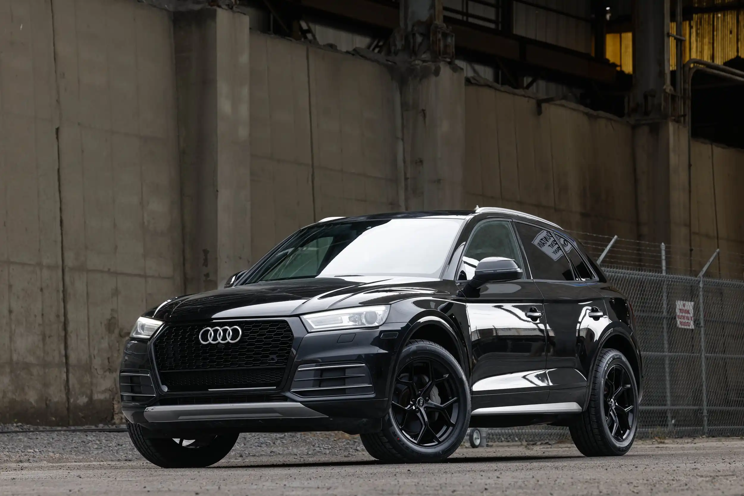 2018 Audi Q5 2.0T quattro S tronic Premium's photo