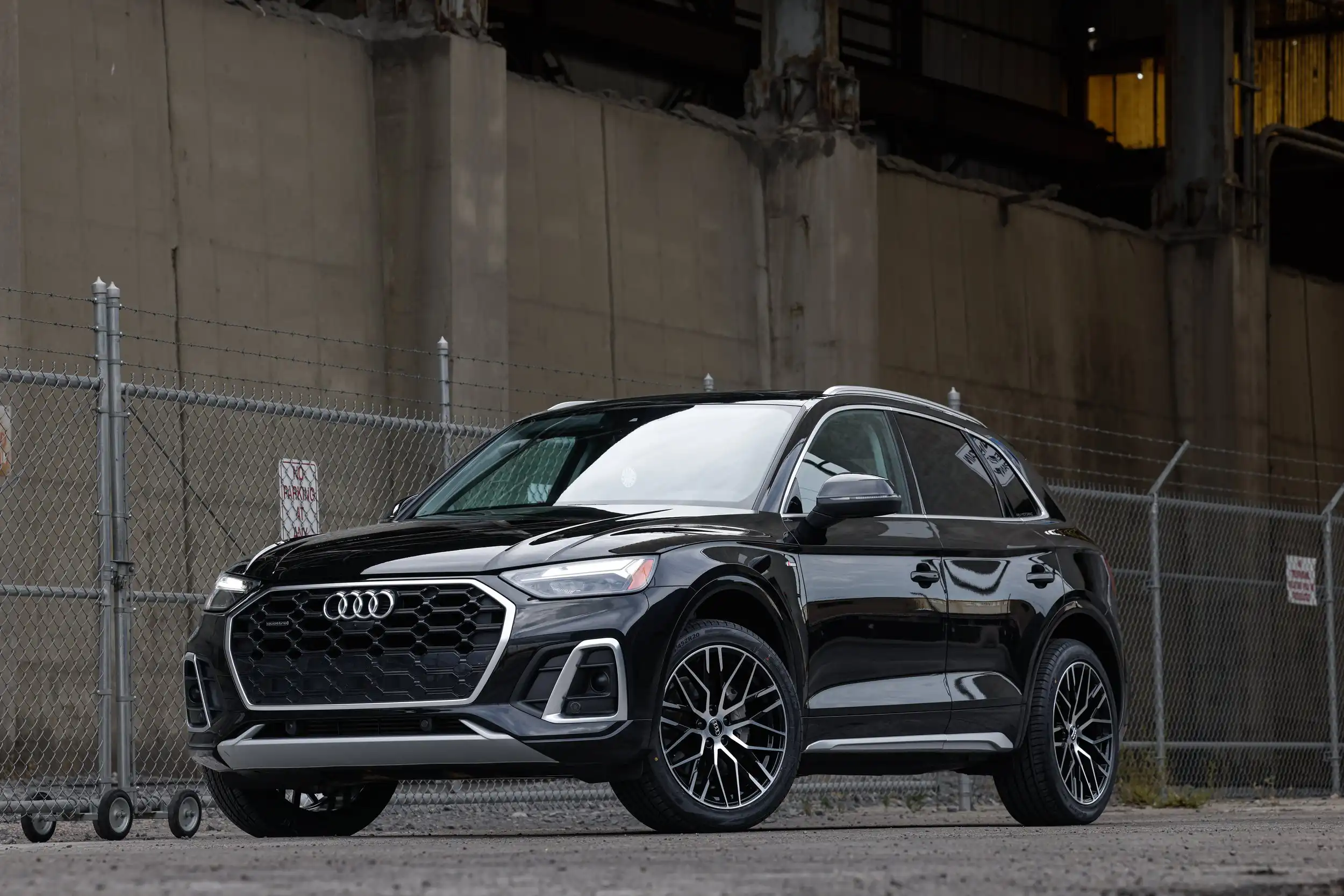 2023 Audi Q5 45 Premium Plus's photo