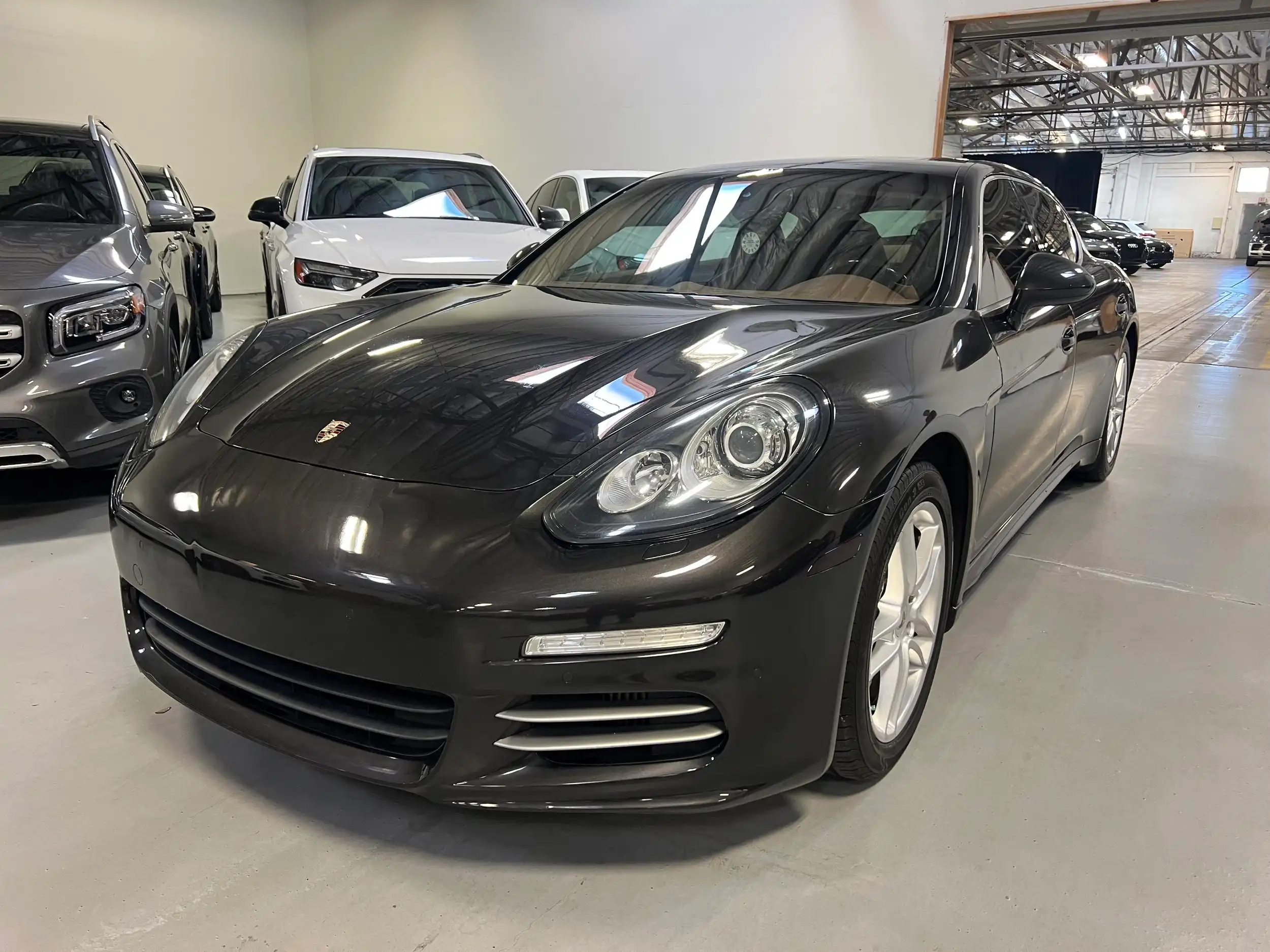 2014 Porsche Panamera 4S Executive's photo