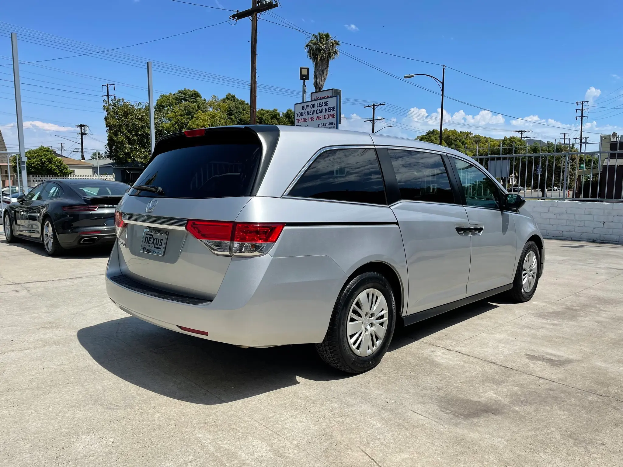 2015 Honda Odyssey LX photo 4