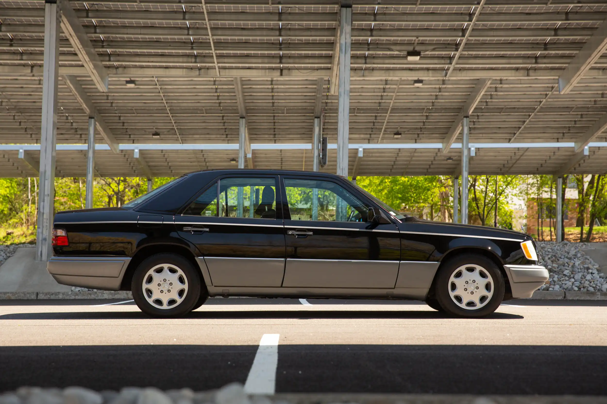 1994 Mercedes-Benz E-Class's photo
