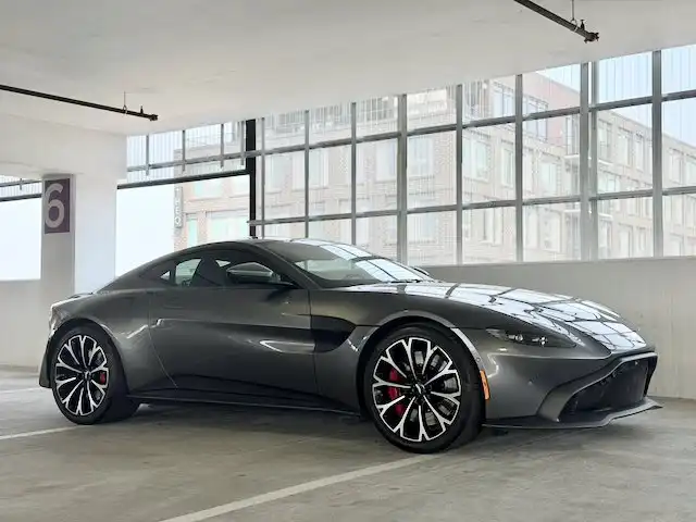 2019 Aston Martin Vantage 4.0 V8's photo