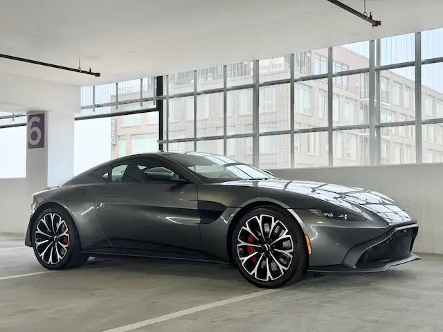 2019 Aston Martin Vantage 4.0 V8's photo