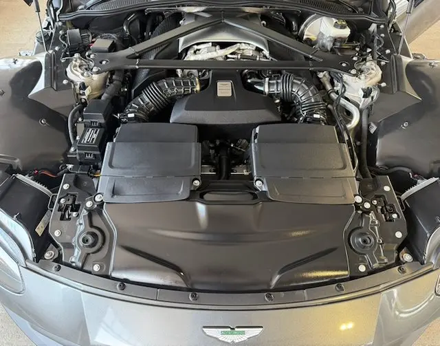 2019 Aston Martin Vantage 4.0 V8 photo 4