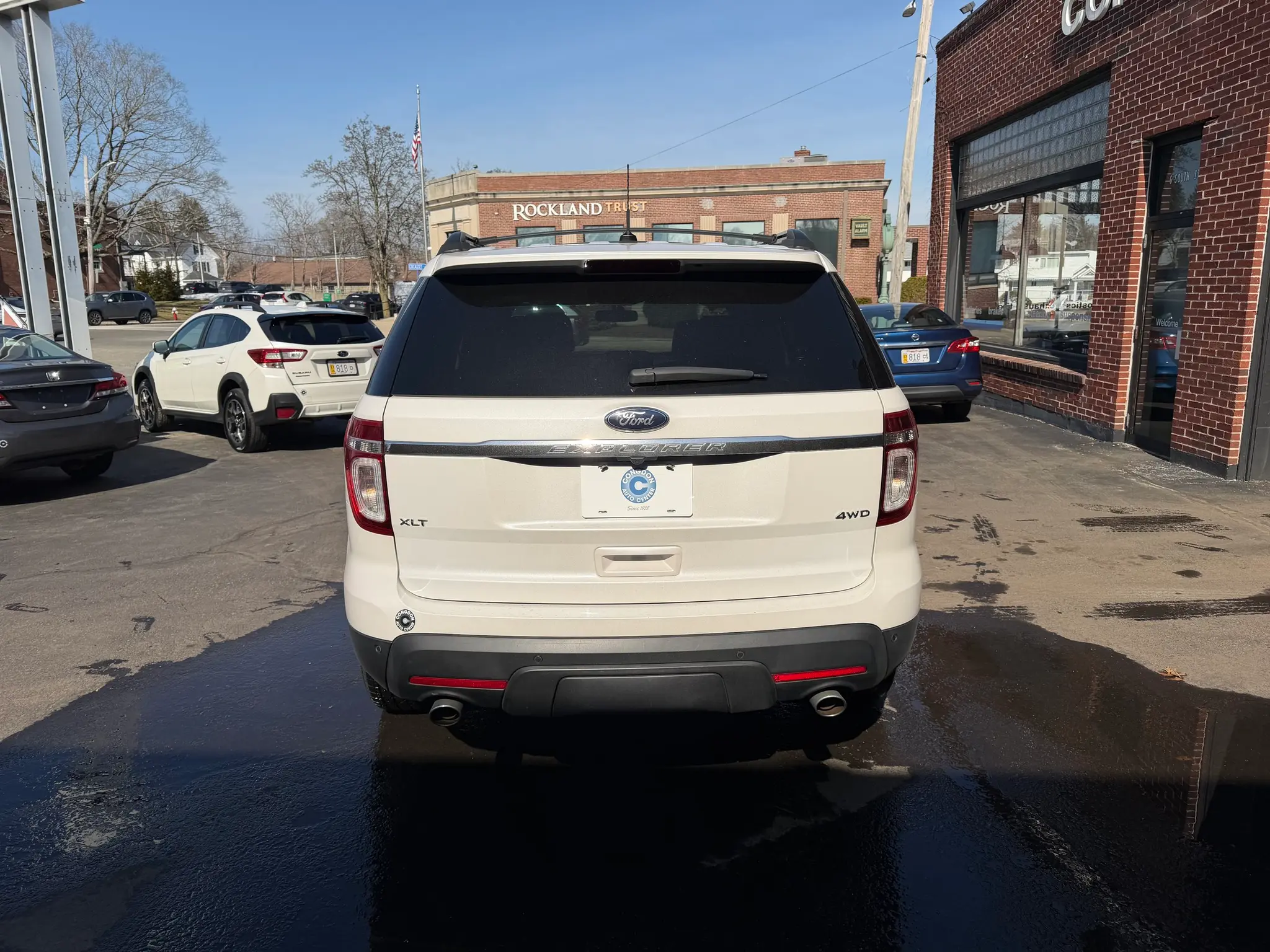 2014 Ford Explorer XLT 4WD photo 5