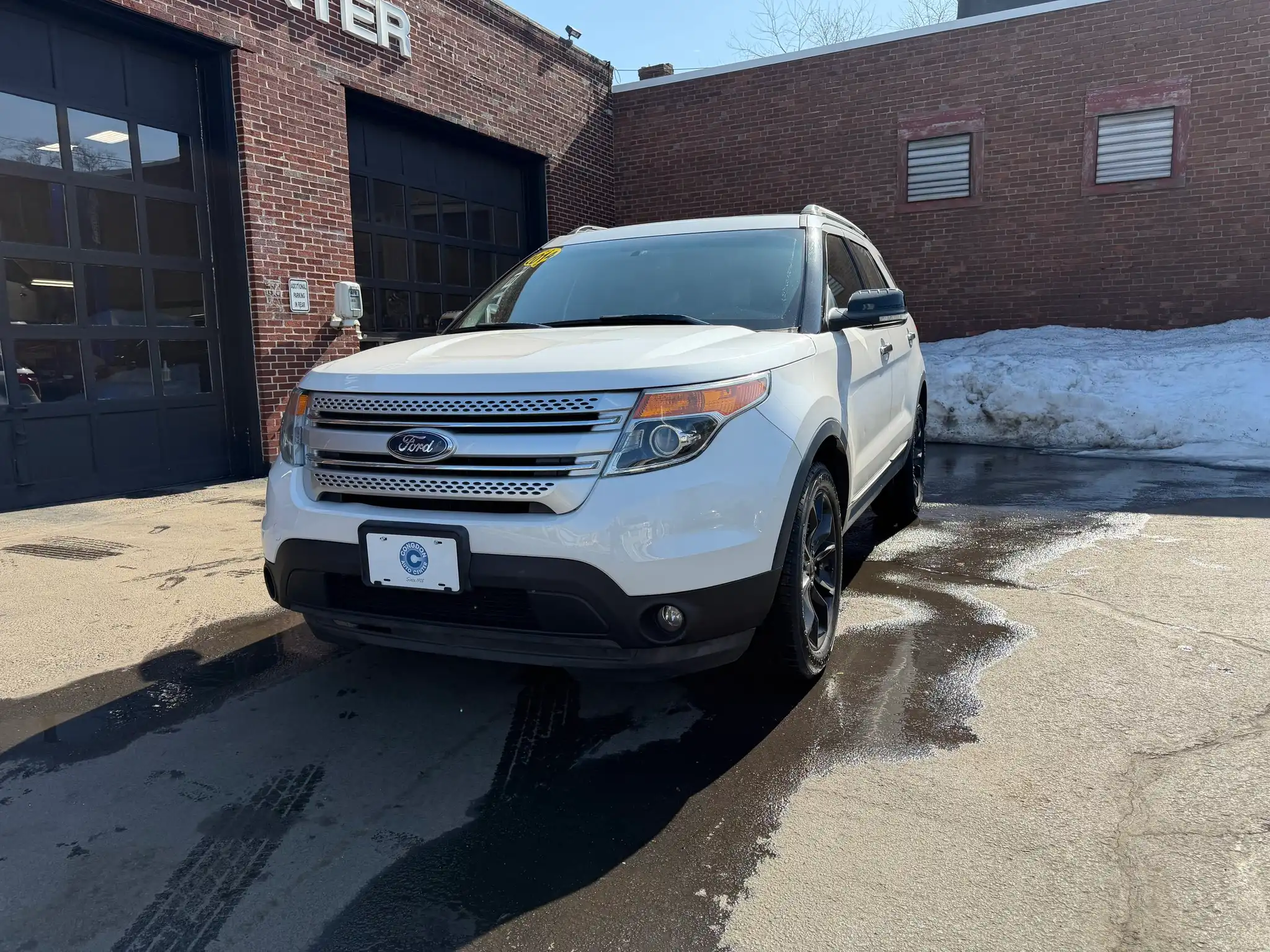 2014 Ford Explorer XLT 4WD's photo