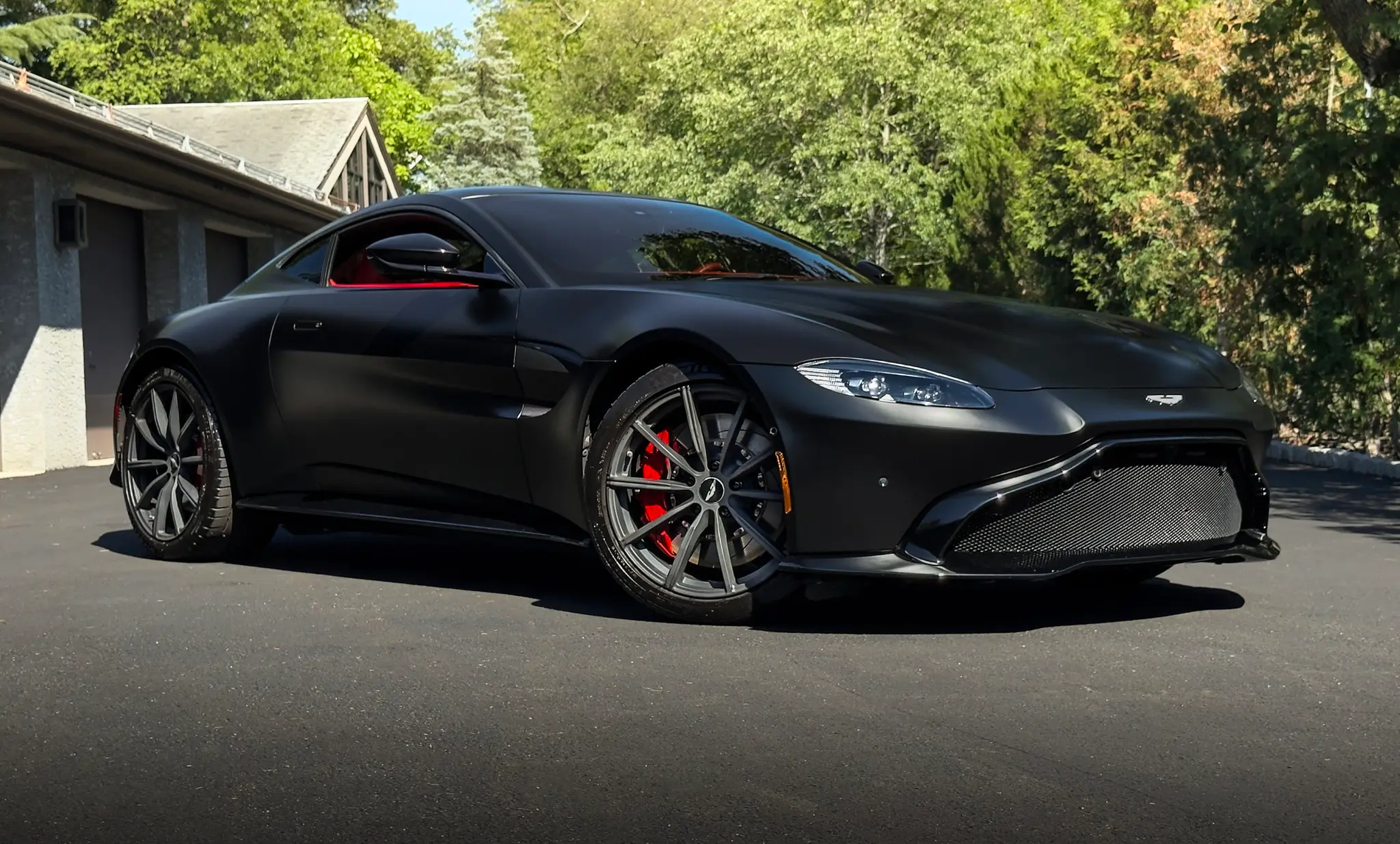 2019 Aston Martin Vantage 4.0 V8 photo 4