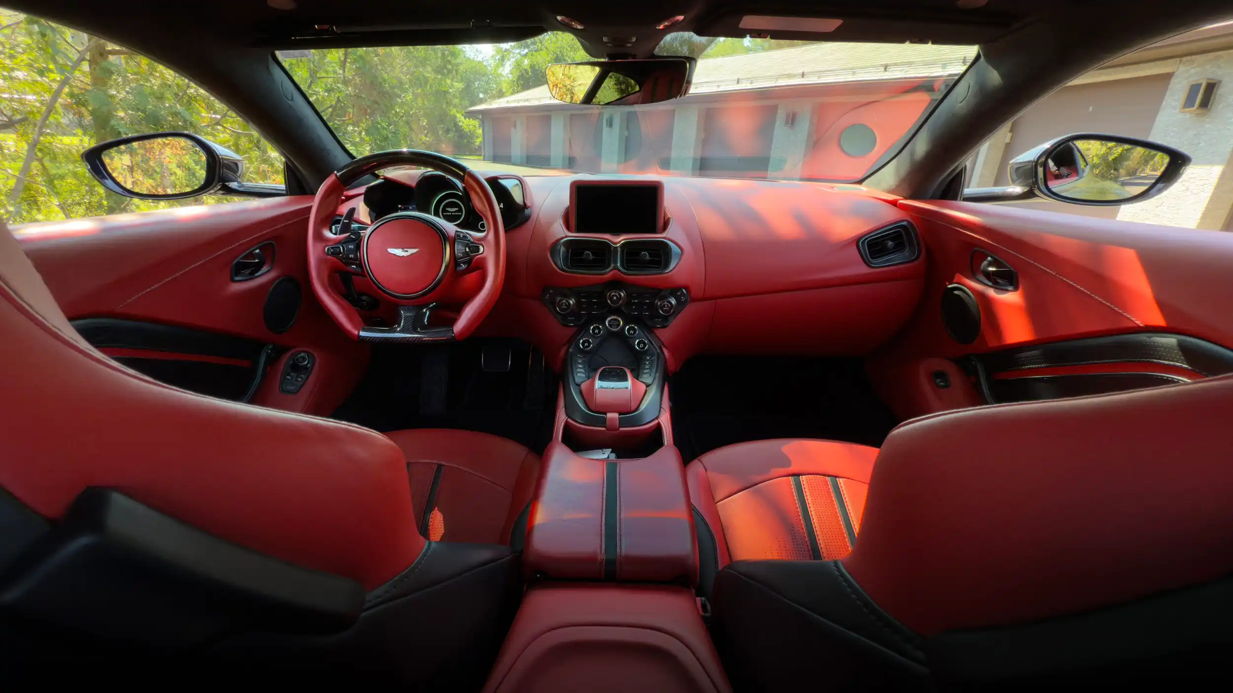 2019 Aston Martin Vantage 4.0 V8's photo