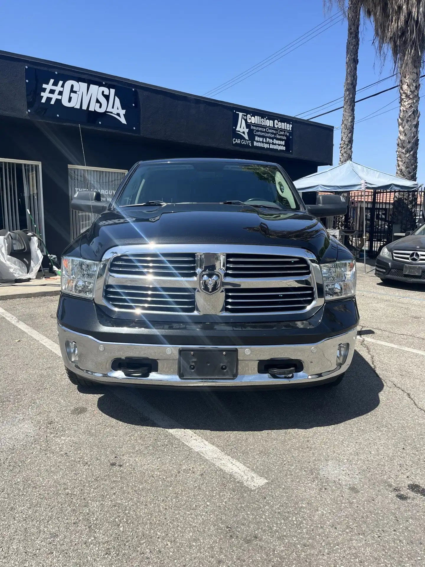 2017 RAM 1500 Big Horn 4x4 Crew Cab 5'7's photo